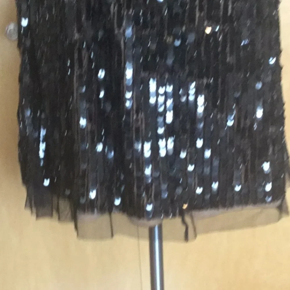 Basix Black Label Sequin Halter - Picture 11 of 13